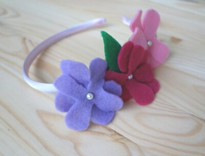Horizontal flower